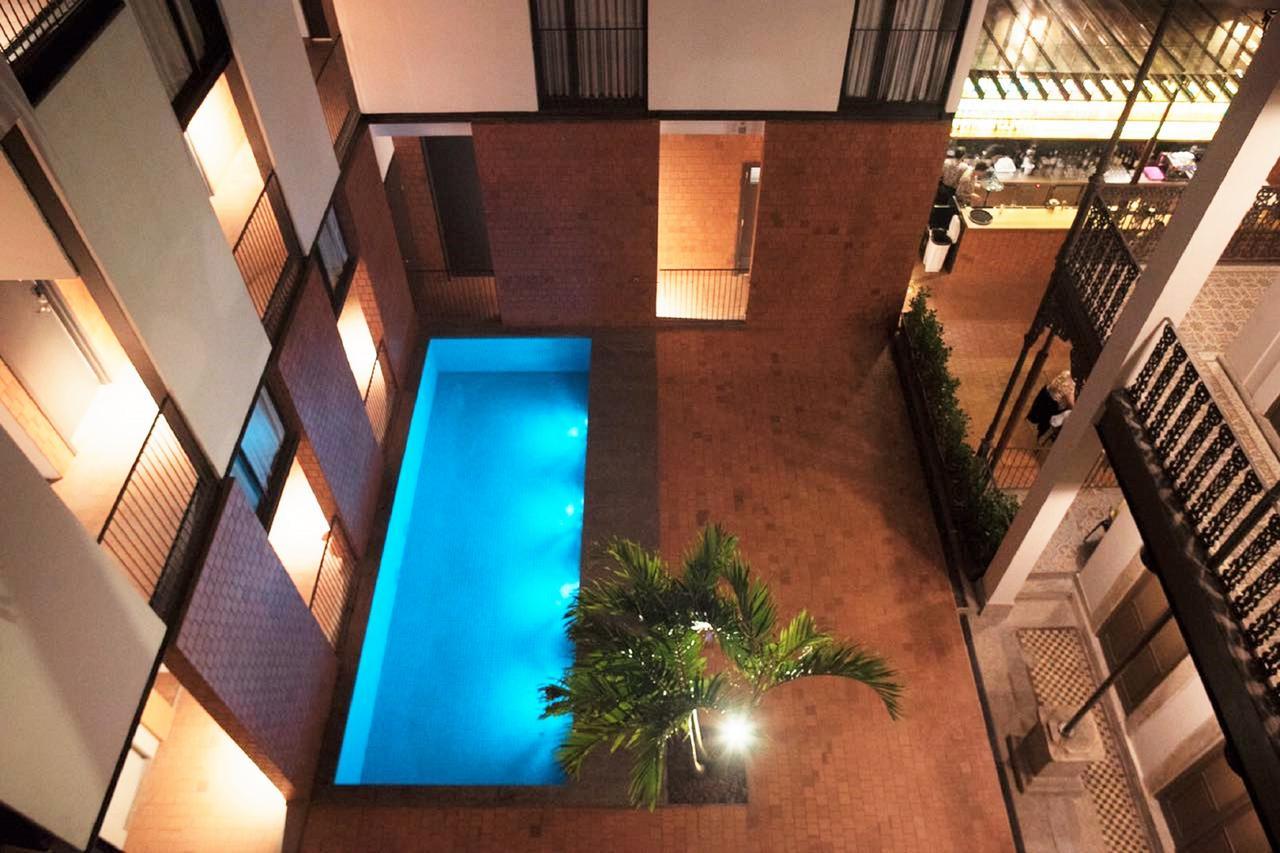 Hostal 25