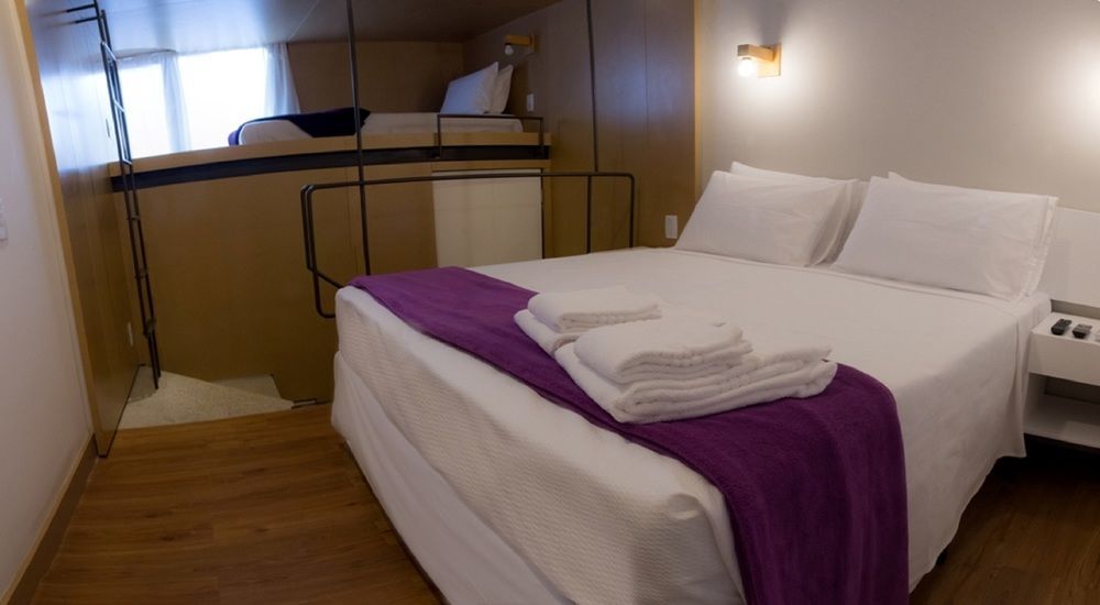 Hostal 25 *